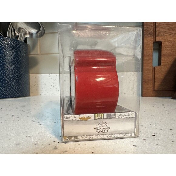 Harry Potter Hogwarts Express Ceramic Salt and Pepper Shaker Set New - Picture 6 of 6